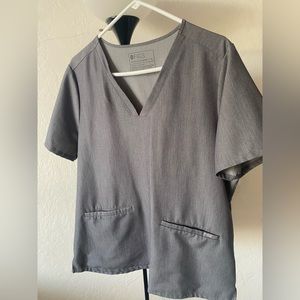 FIGS Two pocket scrub top